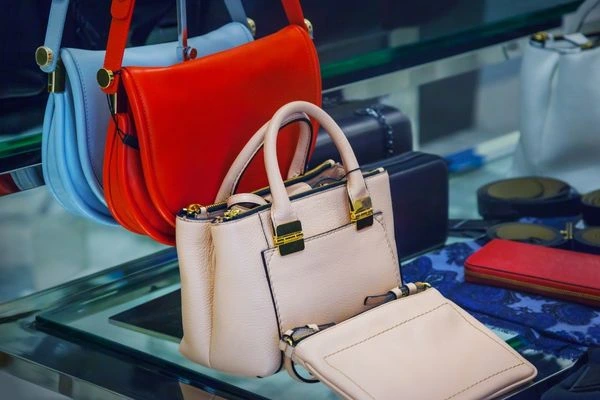 Buy Designer Bags Online: Tips for Safe, Stylish Picks
