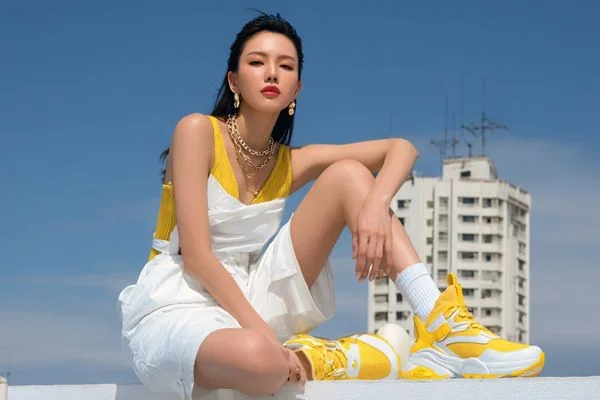 7 Stylish Sneaker Outfit Ideas to Elevate Every Look